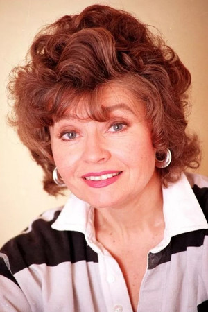 Прунелла Скейлс